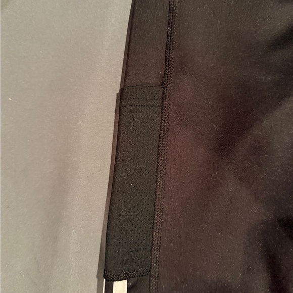 Adidas women’s leggings - Picture 3 of 4